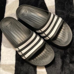 Adidas kids slide